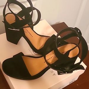 Chinese Laundry black velvet. Size 7m perfect